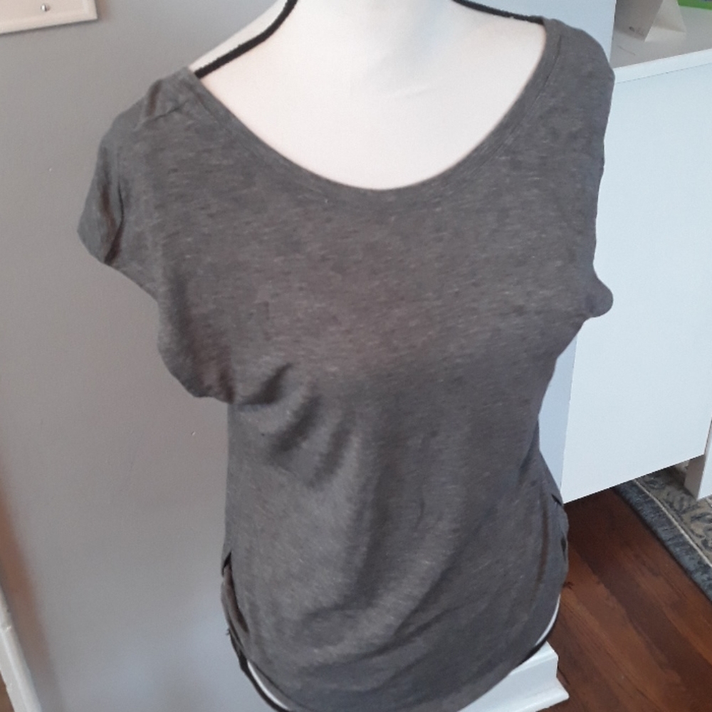 New patagonia gray shirt